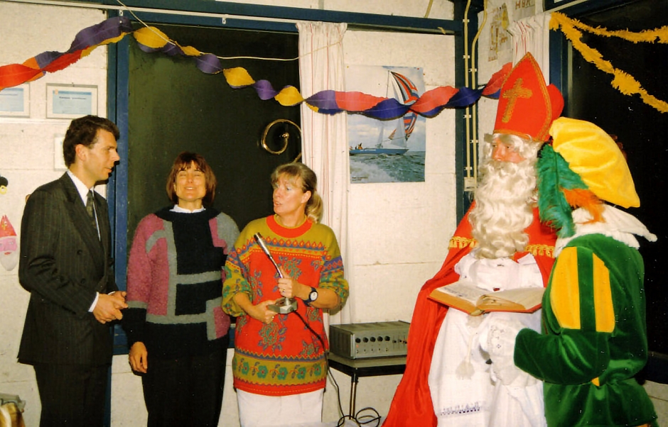 1989 - Sinterklaasfeest in oude (2e) clubhuis met Ada en Erik