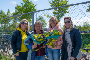 Liesbeth en Mirjam werden in het zonnetje gezet door Jaqueline en Ragonda