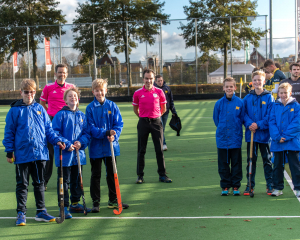 Scheidsrechters en ballenjongens zijn er klaar voor